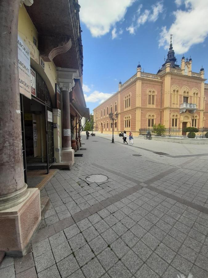 Apartmani Sara Novi Sad Esterno foto