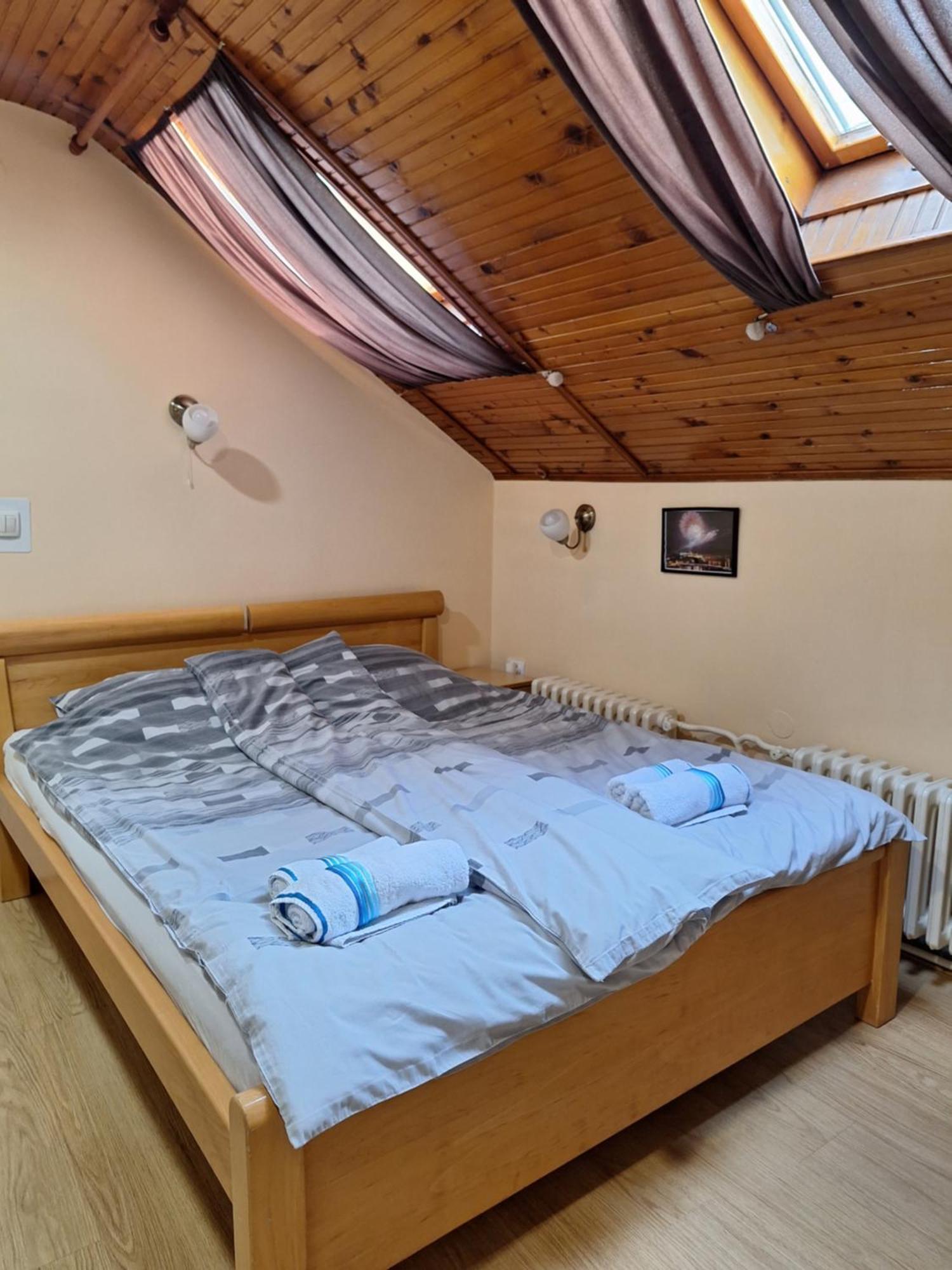 Apartmani Sara Novi Sad Esterno foto